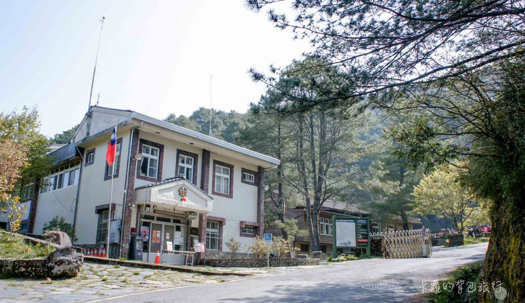 排雲登山服務中心